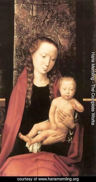 Hans Memling - Virgin and Child Enthroned (detail) 1480s